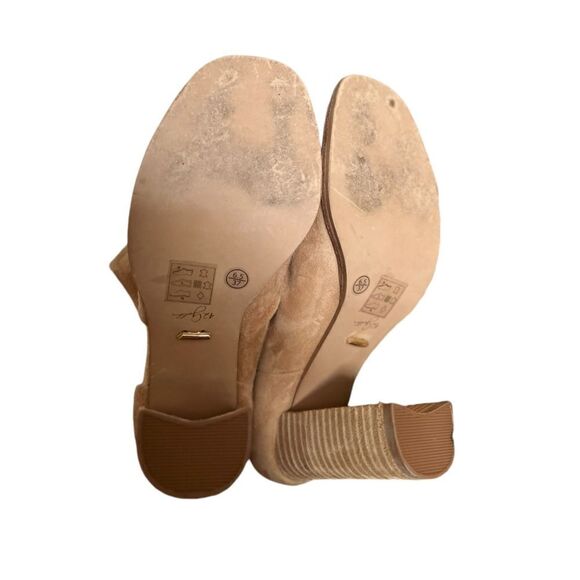 42 Gold Tan Suede Peep Toe Loyalty Bootie Size 6.5 - Picture 7 of 7